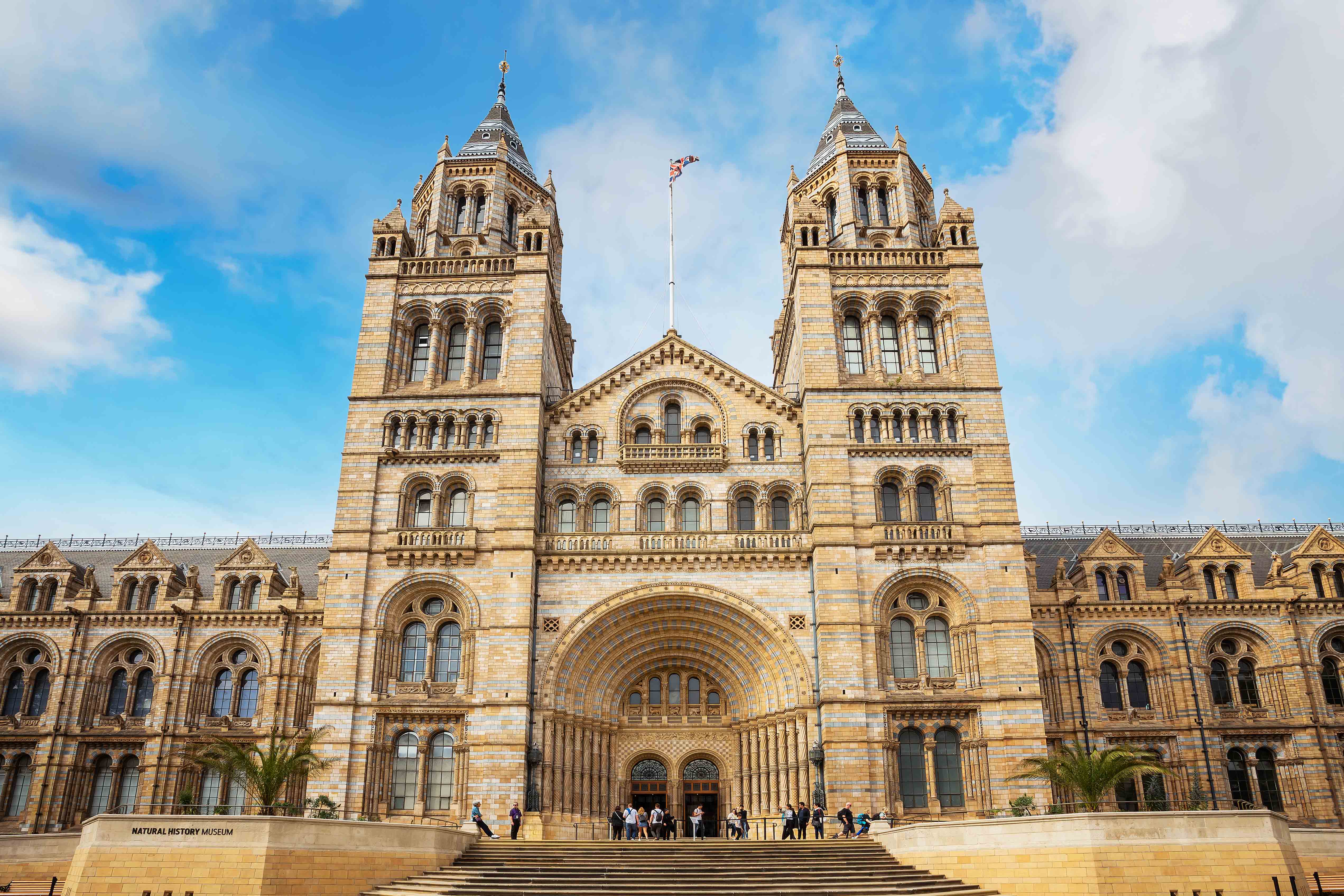 Best Places to Visit in London Natural History Museum