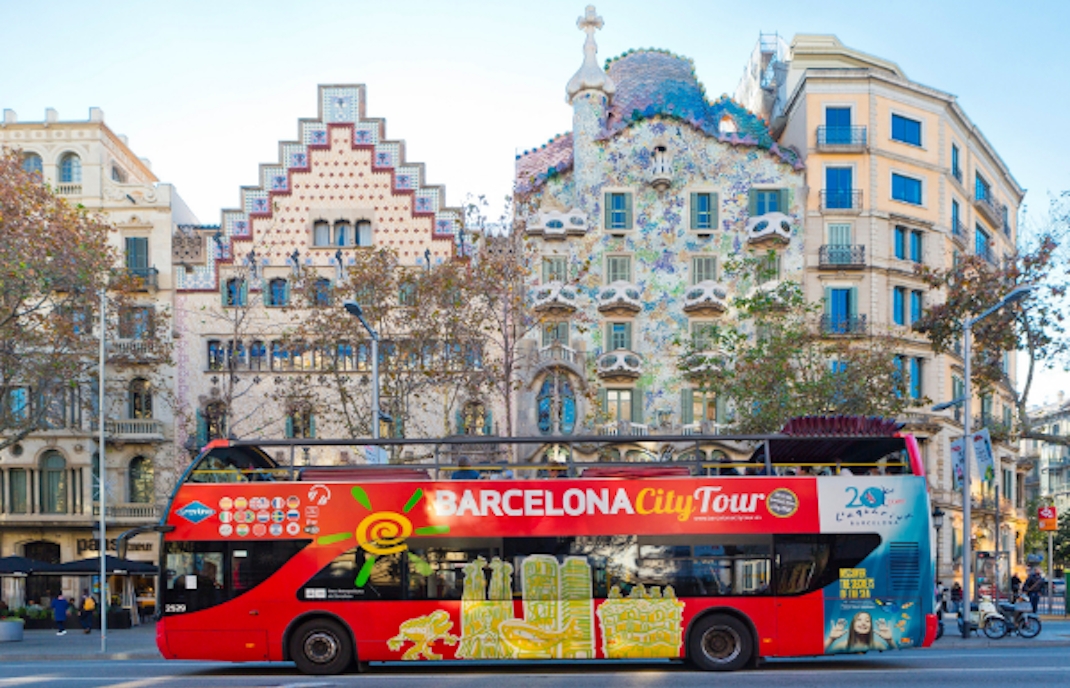 Getting to Casa Batllo by Hop On Hop Off