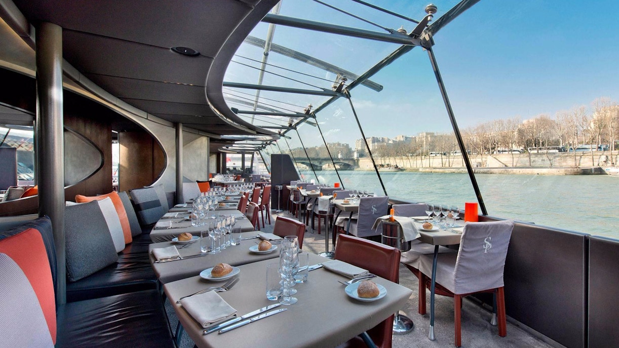 seine river cruise tables