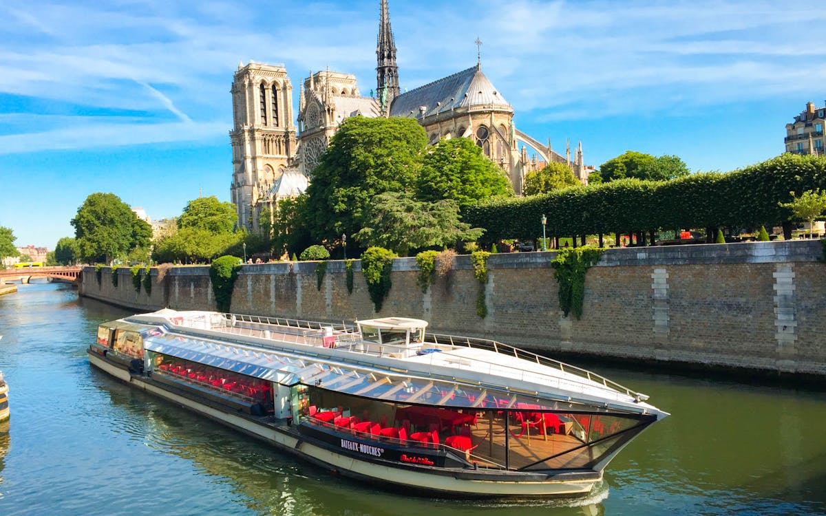 bateaux parisien: christmas seine lunch cruise-2 bateaux parisien: christmas seine lunch cruise-2