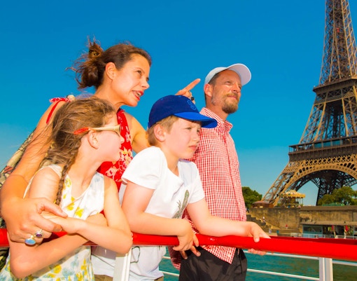 Paris boat tours tickets