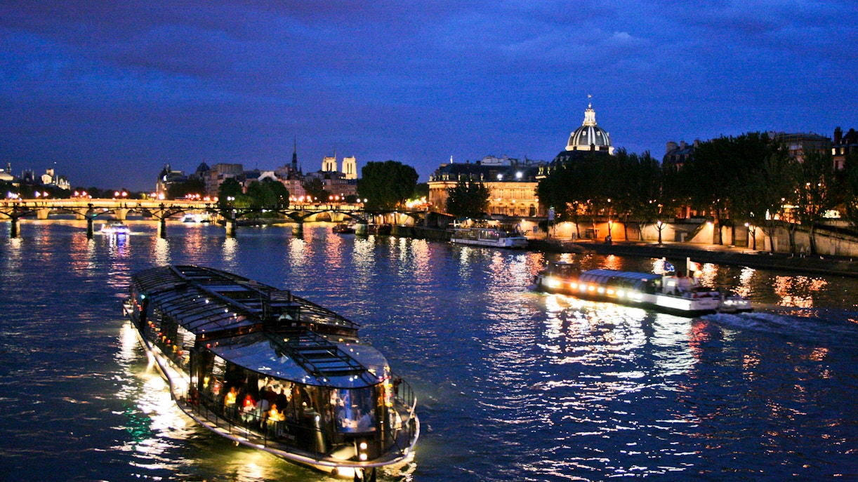 crucero por el sena con cena