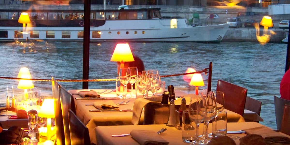 paris at night dinner cruise seine