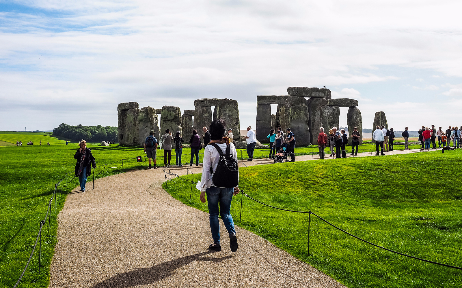    94820f13 0bc3 408c Ae3d E56729e5de3f 6274 London Stonehenge Express 01 