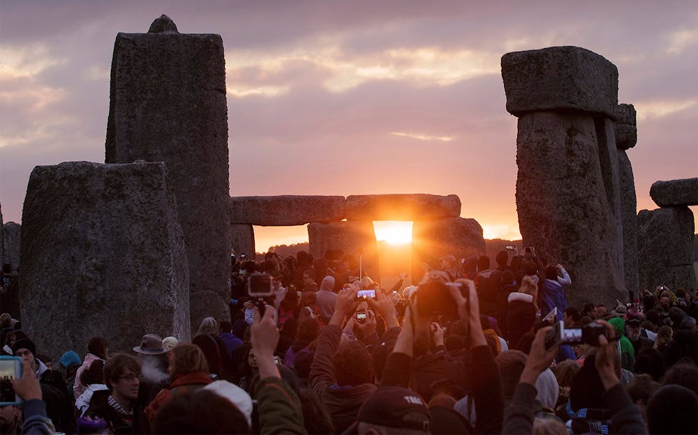 Stonehenge HalfDay Tour with Return Transport From London Only £53.