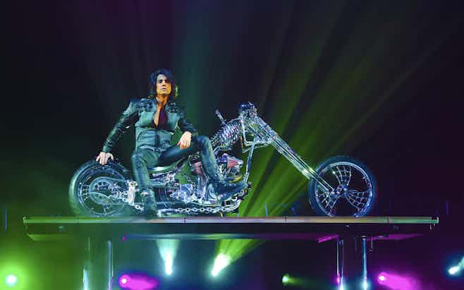 Cheap Las vegas show tickets- Criss Angel Mindfreak LIVE