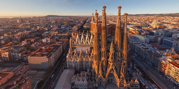 best time to visit barcelona