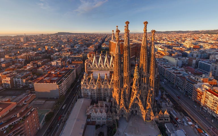 best time to visit barcelona