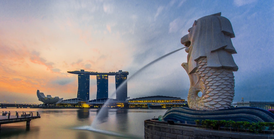 Explore the Best Walking Tours in Singapore