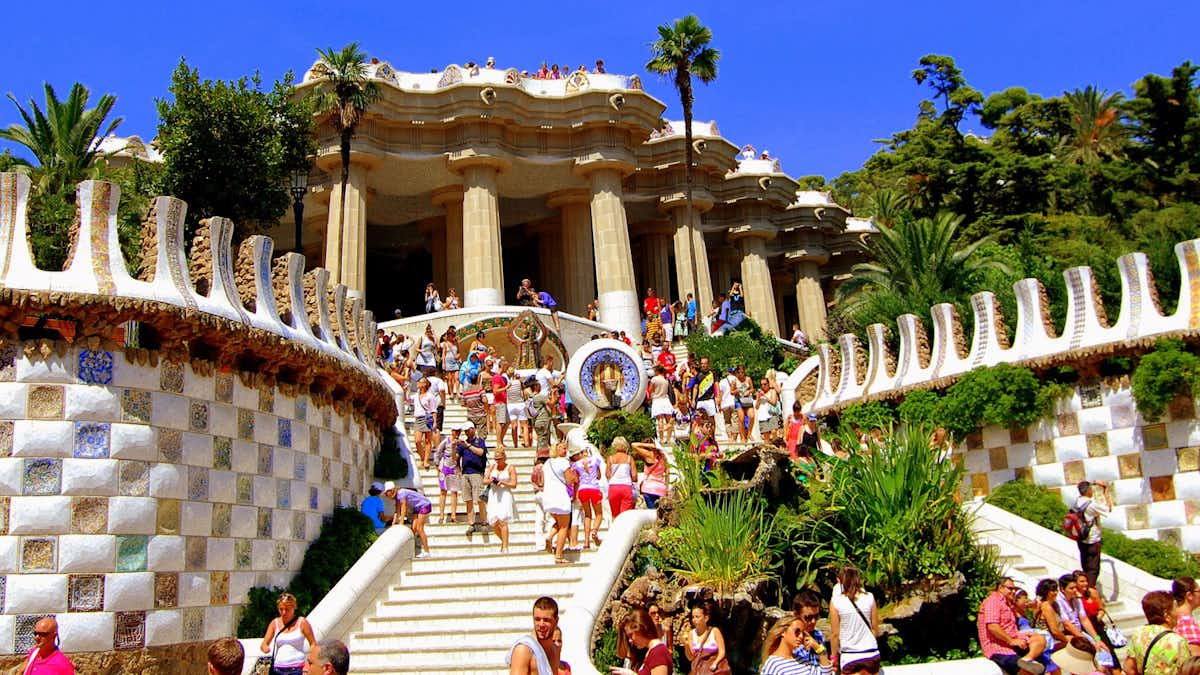  gaudi barcelona buildings - park guell