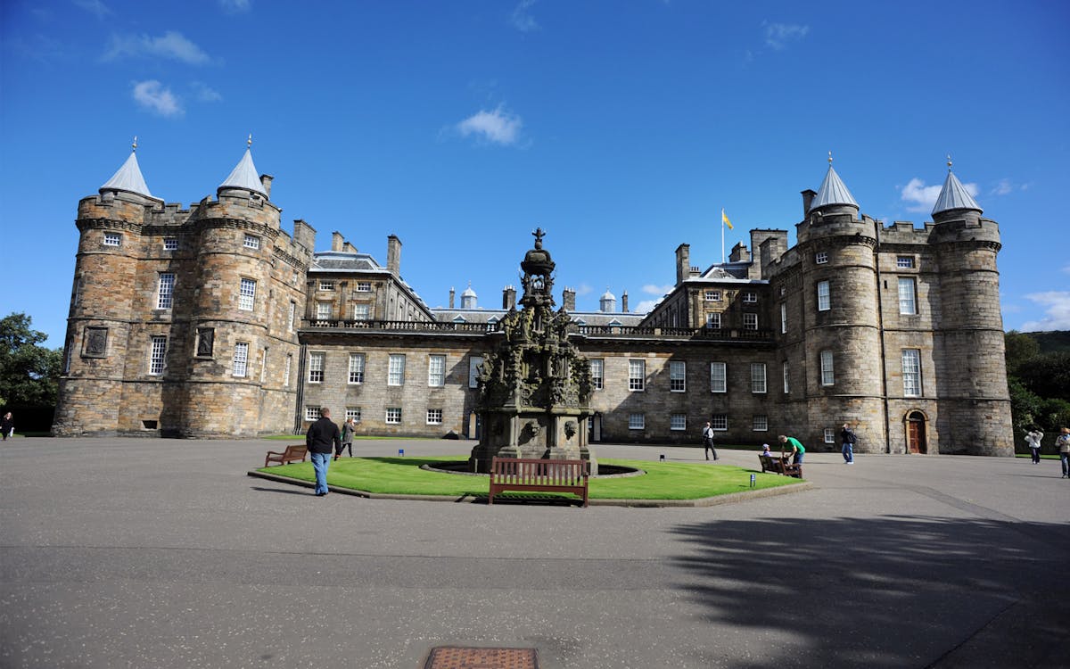palace of holyroodhouse tickets with audio guide-1 palace of holyroodhouse tickets with audio guide-1