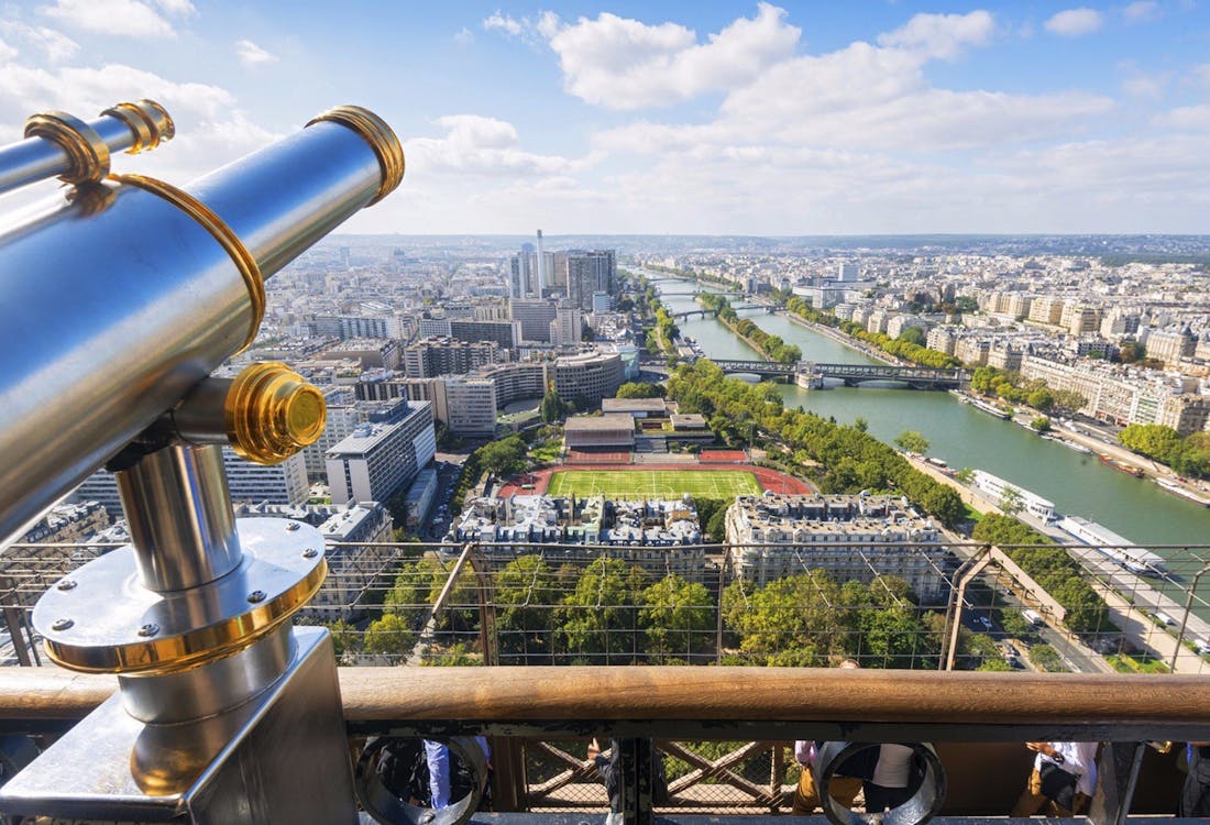 eiffel tower summit