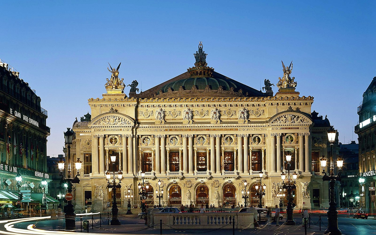emily in paris opera garnier