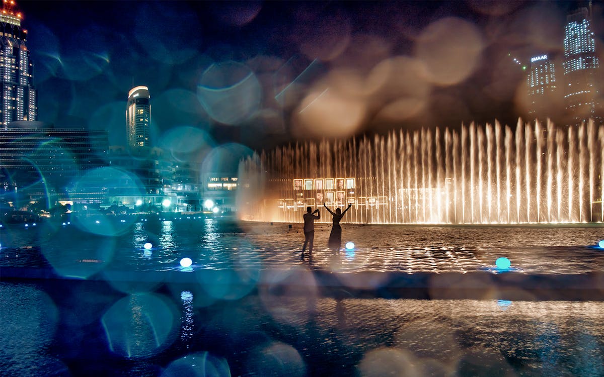 dubai fountain boardwalk-2 dubai fountain boardwalk-2