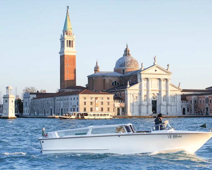 Shared Water Taxi Transfers: Venice Marco Polo Airport to/from Venice City