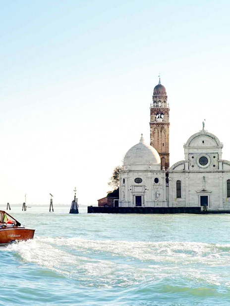 Marco Polo Airport Transfers to & from Venice | Save 5%