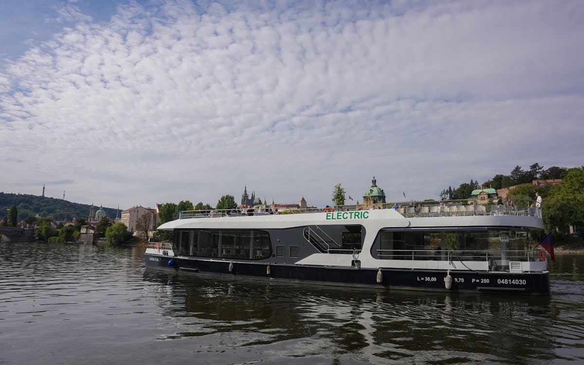 praga: crociera sul fiume di 1 ora con guida multimediale-8 praga: crociera sul fiume di 1 ora con guida multimediale-8
