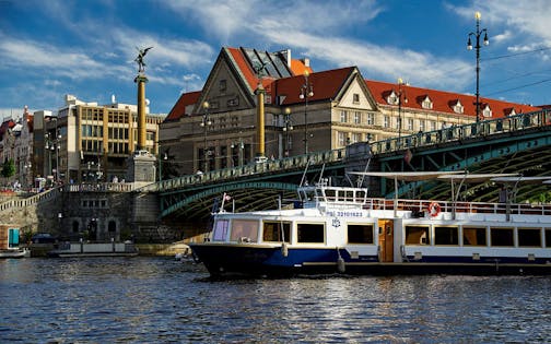 Prag: einstündige Schifffahrt mit Multimediaguide