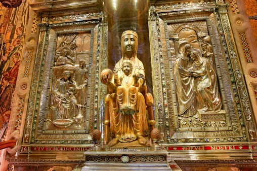 Morning Tour of Montserrat with Cog-Wheel Train Ride & Priority Access to the Black Madonna