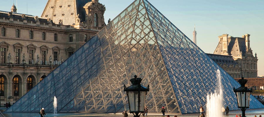 paris in november - louvre museum