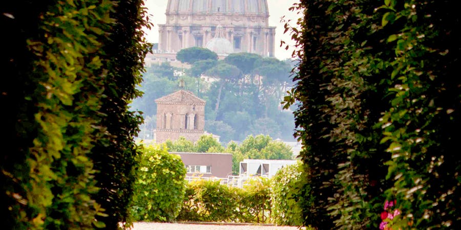 Rome in May-Walk on Walk off Rome
