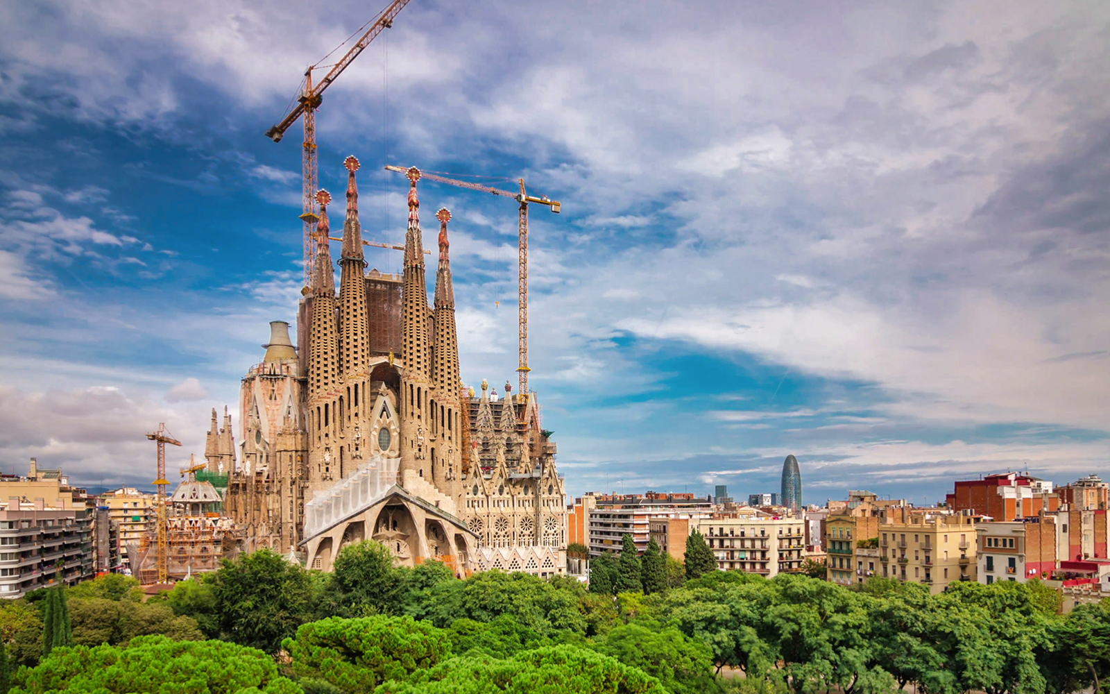 The Only Guide You Need To Explore La Sagrada Familia Basilica