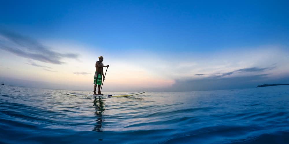 Water sports in Dubai - paddleboarding