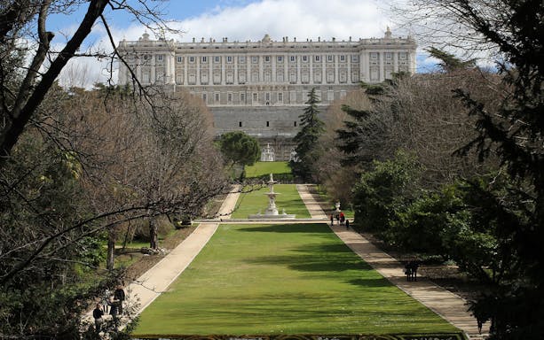 Royal Palace view from El Retiro Park, Madrid guided tour.