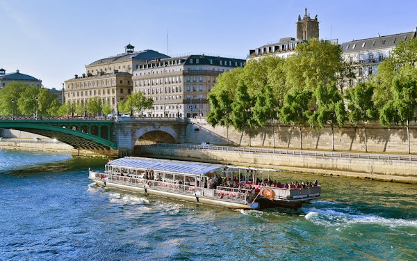 Seine River Cruise and Paris City Tour Combo