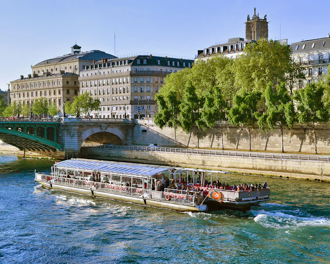 Seine River Cruise and Paris City Tour Combo