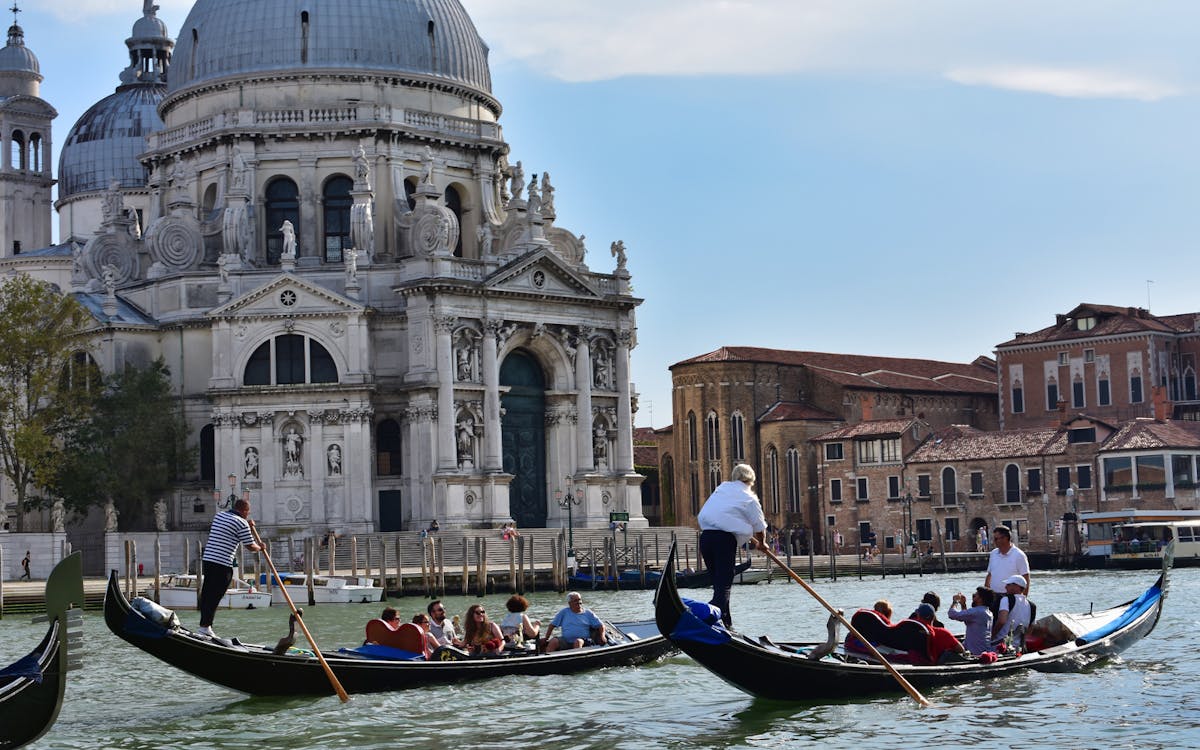 venice gondola and serenade-4 venice gondola and serenade-4