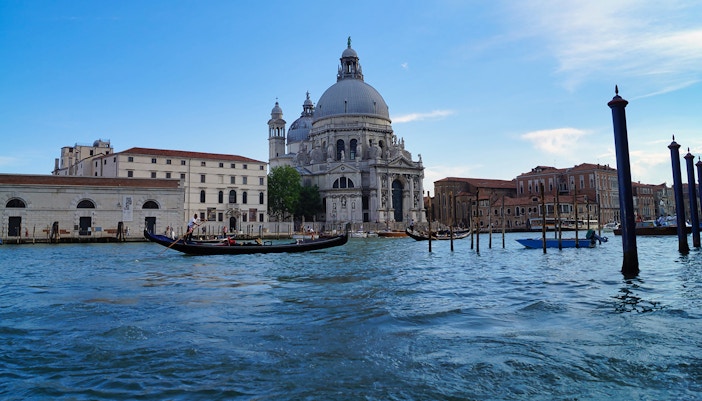 Must-see Attractions Gondola