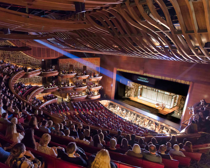60-Min Guided Tour of Dubai Opera House