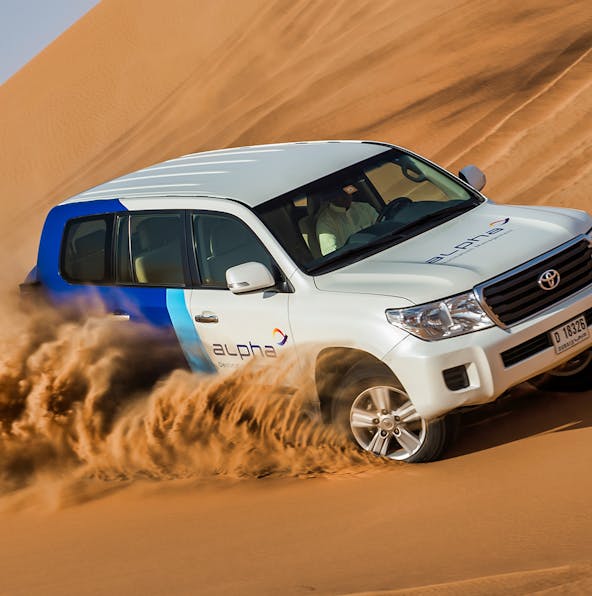 Best desert safari Dubai tours: Dune bashing & more