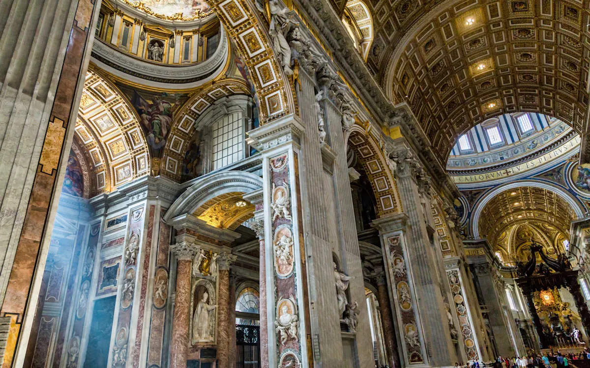 St. Peter’s Basilica Guidebook: Discover The Most Visited Church In The World St. Peter’s Basilica Guidebook: Discover The Most Visited Church In The World