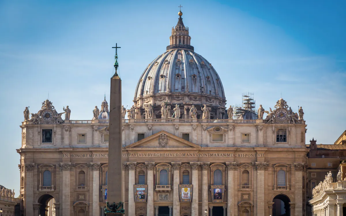 St. Peter’s Basilica Entrances | All About The 4 Entrances St. Peter’s Basilica Entrances | All About The 4 Entrances