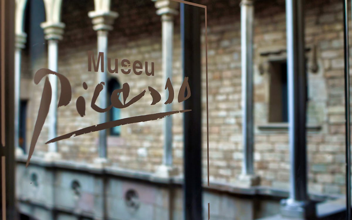skip the line - early picasso museum & gothic tour with breakfast at palau de la música-2 skip the line - early picasso museum & gothic tour with breakfast at palau de la música-2
