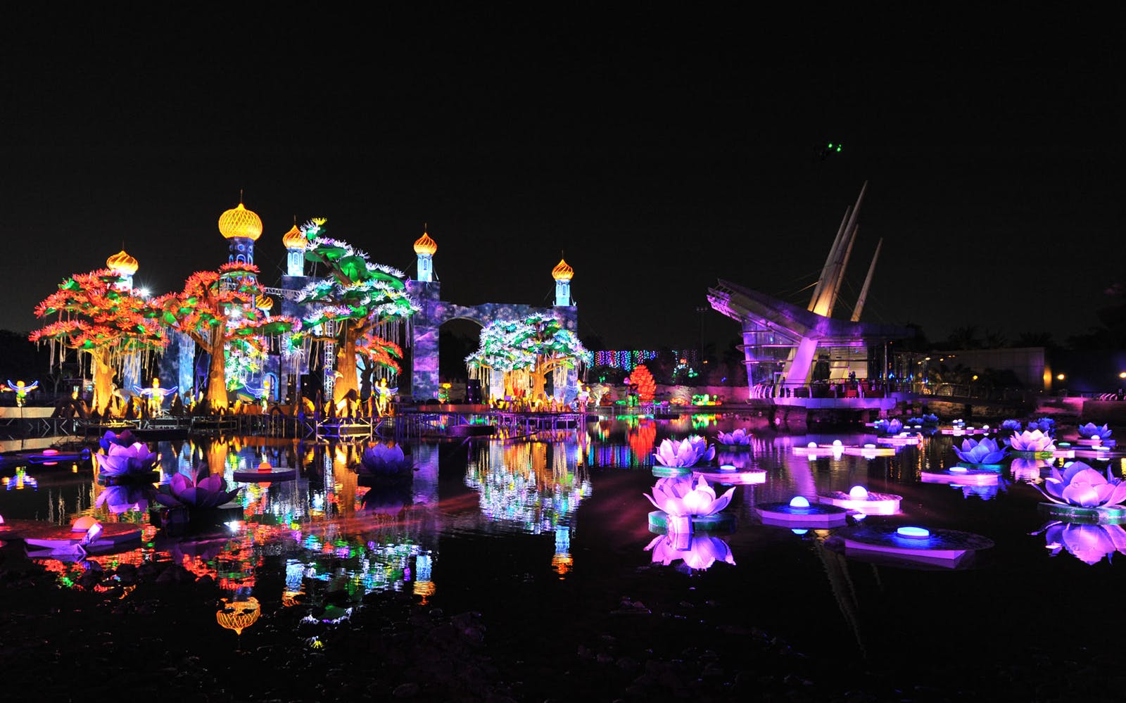 Dubai Garden Glow