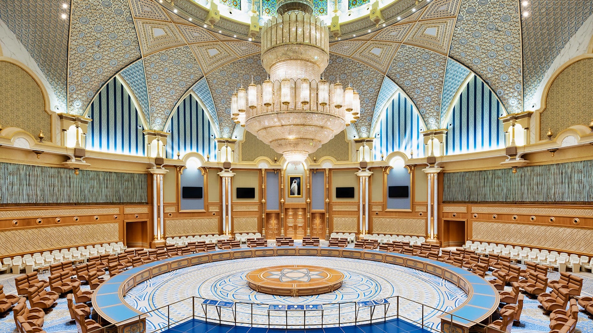 Dining - Abu Dhabi Tours