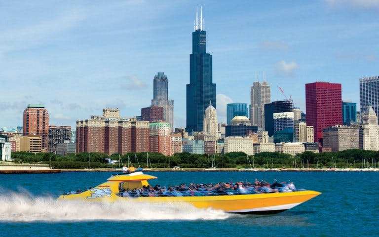 chicago lakefront speedboat tour-2 chicago lakefront speedboat tour-2