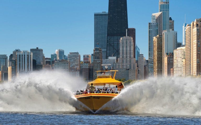 chicago lakefront speedboat tour-1 chicago lakefront speedboat tour-1