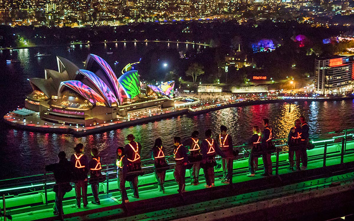 sydney vivid bridgeclimb-3 sydney vivid bridgeclimb-3