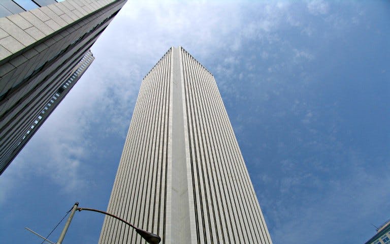 Skyscraper view on Mini Chicago Tour.