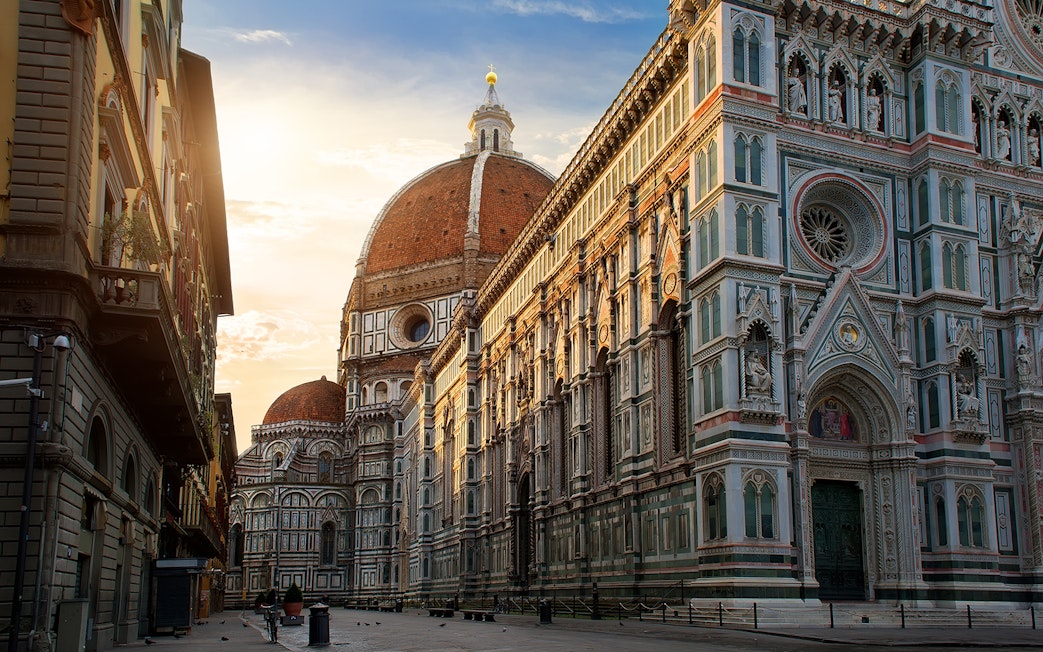 Florence Duomo exterior with intricate facade during Uffizi and Duomo tour.