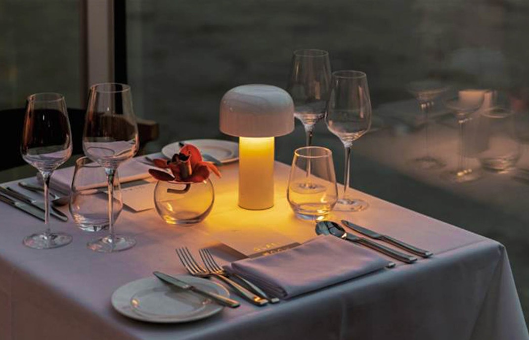 Thames river evening cruise