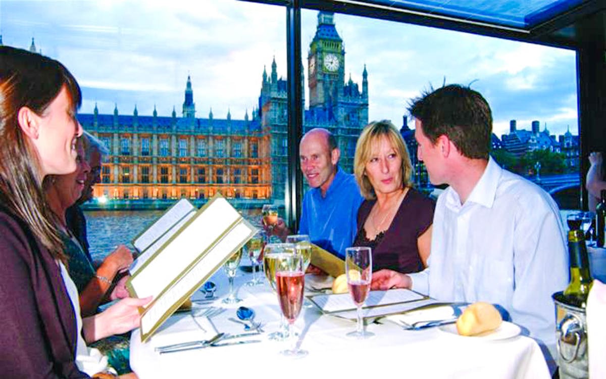 bateaux london dinner cruise on thames with live entertainment-6 bateaux london dinner cruise on thames with live entertainment-6