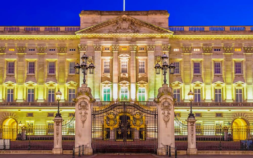 Buckingham Palace & Windsor Castle Guided Tour including Lunch