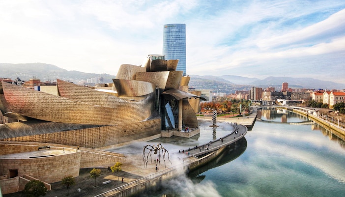 Bilbao's Guggenheim Museum - Baskenland Tours