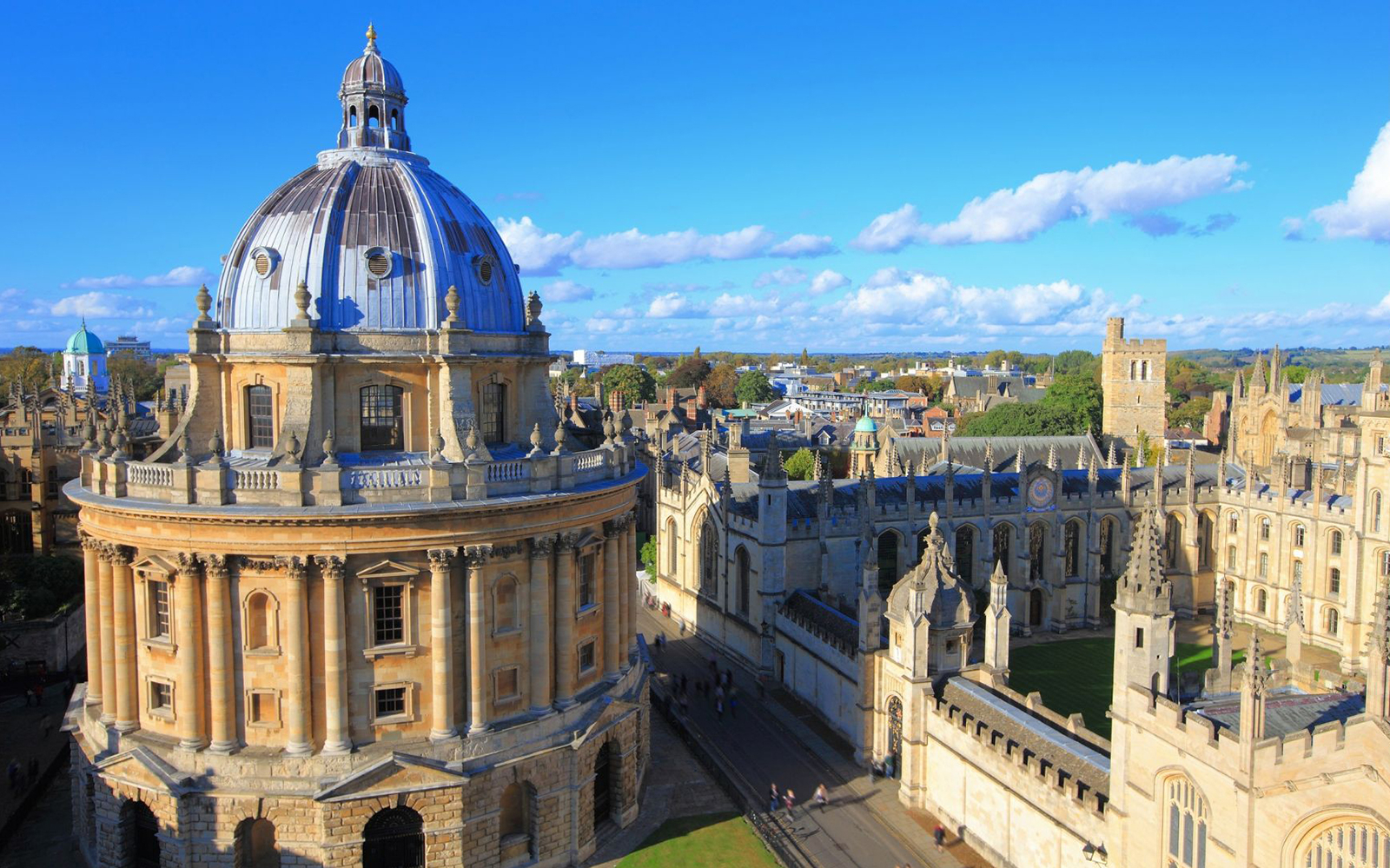 Radcliffe Camera and All Souls College in Oxford, part of the Warwick Castle and Cotswolds Day Tour.