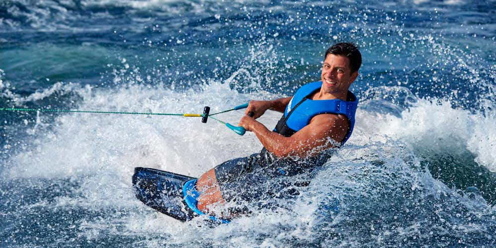 Water sports in Dubai - Kneeboarding